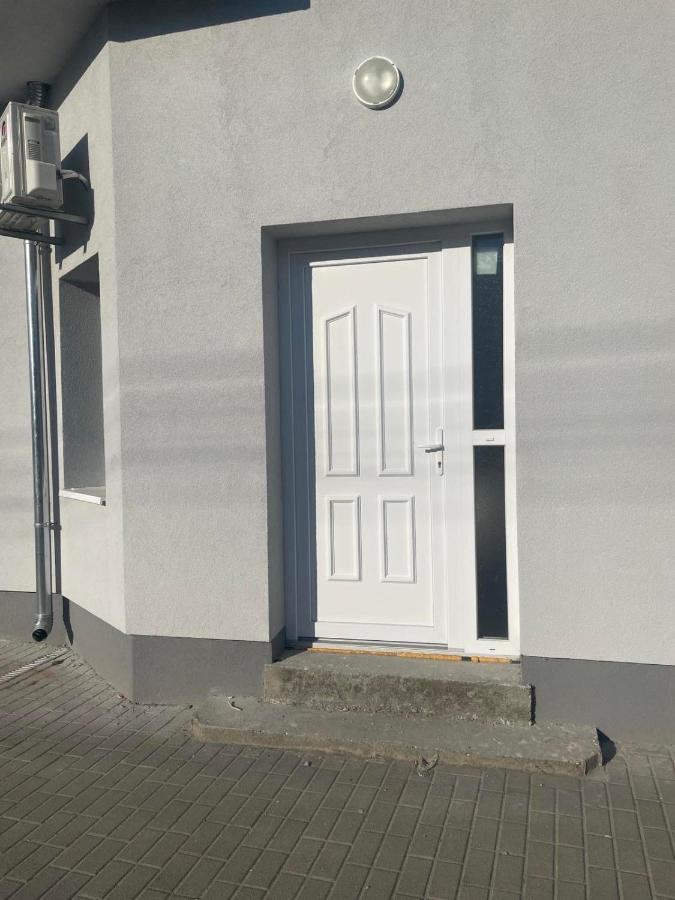 Lelle Centrum Vendégház Balatonlelle Esterno foto